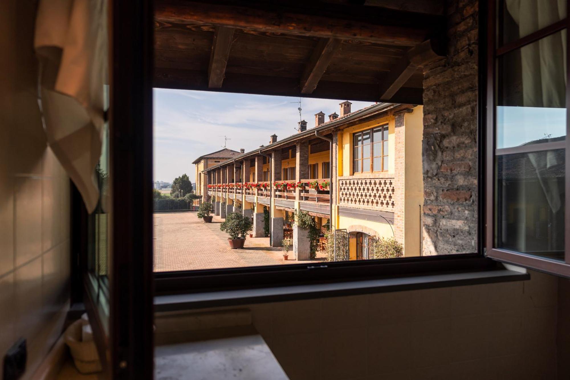 Agriturismo Bassanella Тревильо Экстерьер фото